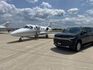 Hourly charter limo service Chicago - black car by the hour for events and business